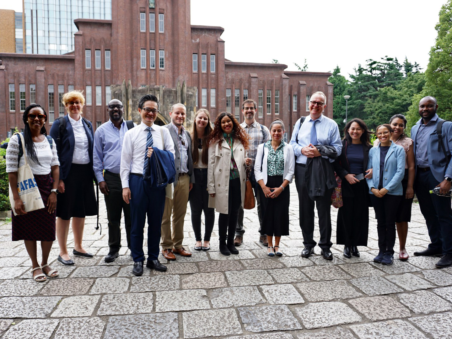 Die Delegation des Zentrums für Entwicklungsforschung (ZEF) der Universität Bonn an der University of Tokyo