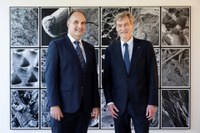 Prof. Dr. Wulf Amelung und Prof. Dr. Dr. h.c. Dr. h.c. Gerd Heusch, Vizepräsident und Sekretär der Klasse für Naturwissenschaften und Medizin (v.l.)